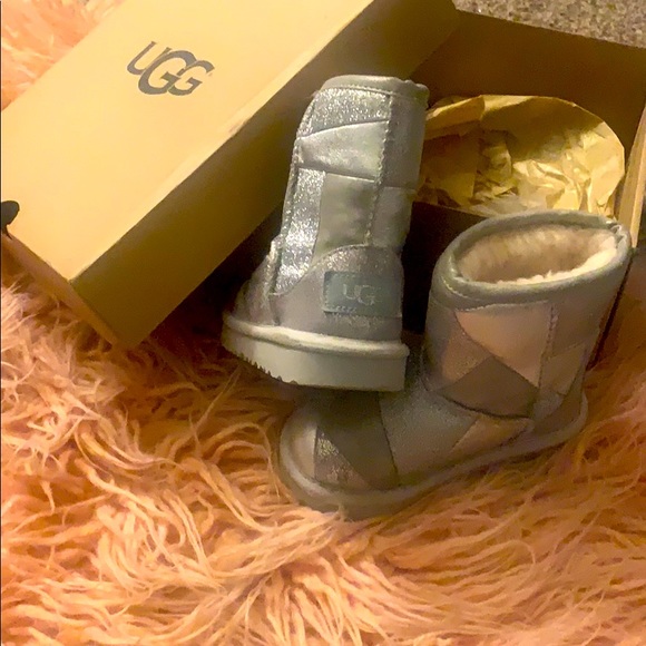 Toodler uggs - Picture 6 of 6